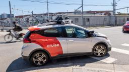 GM's Cruise mengurangi armada kendaraan robotaxisnya sebesar 50% di San